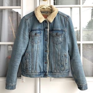 Levi Jean jacket with Sherpa lining